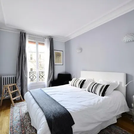 Beautiful 1br Right Next To Sacre Coeur Montmartre Appartamento